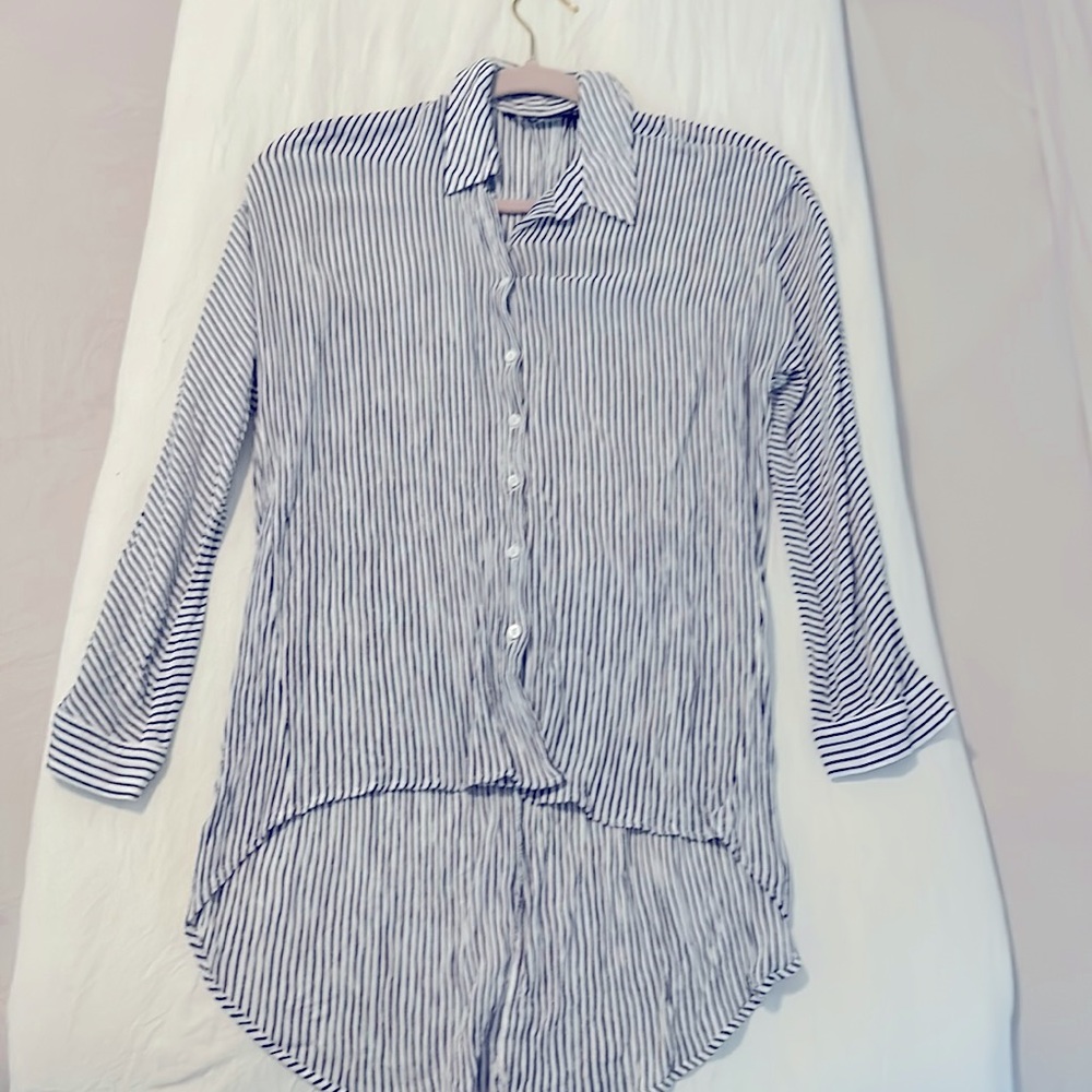 Casual /Comfy white & blue striped shirt
